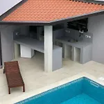 Semesterbostad Beach Front Home In Pula