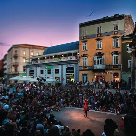 Stunning In Pula