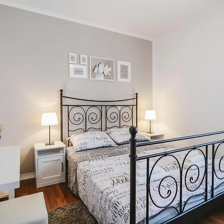 5 Bedroom Beautiful In