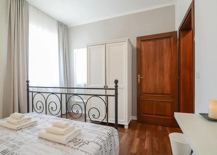 5 Bedroom Beautiful In