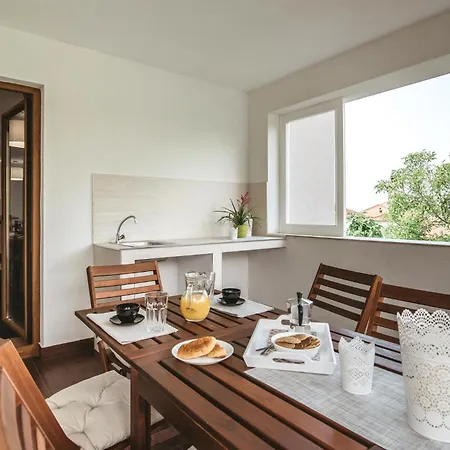 Σπίτι διακοπών 5 Bedroom Beautiful In